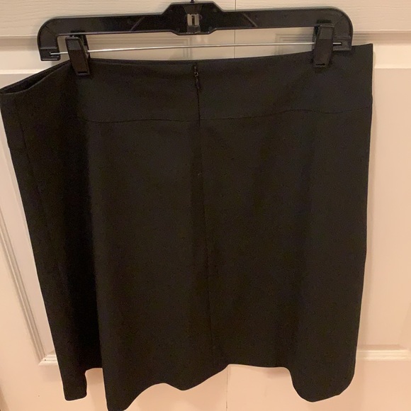 Express Design Studio Women’s Skirt - Picture 4 of 9